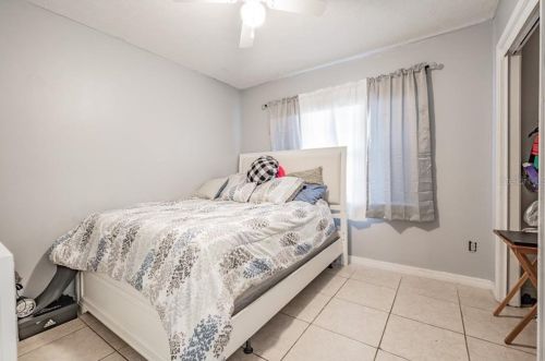 15806 Country Lk Dr, Tampa FL 33624-1539 exterior