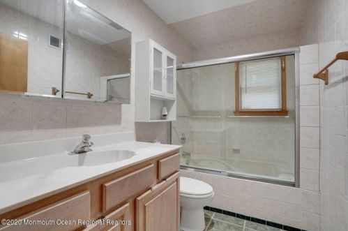 338 New Central Ave, Jackson Twp NJ 08527-2952 exterior