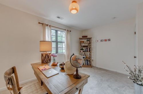 1502 Oriole Ln, Saint Louis MO 63144-1110 exterior