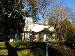 80 Devonshire Rd, Newton, MA 02468-2213