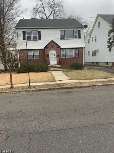 16 Brookwood Dr, Maplewood NJ  07040-1905 exterior