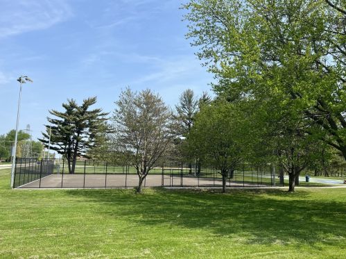 220 Cascade Dr, Bull Valley IL 60012-3346 exterior