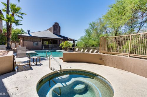 6655 Canyon Crest Dr, Tucson AZ  10161-0937 exterior