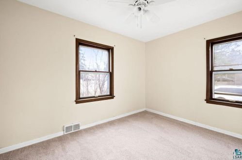 31 Palm St, Duluth MN 55811-3411 exterior