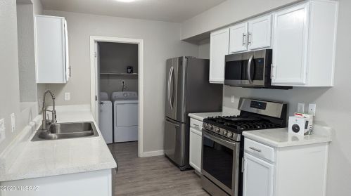 6292 Earp Wash Ln, Tucson AZ  85706-4966 exterior