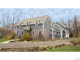 37 Griffith Ln, Ridgefield CT  06877-4401 exterior