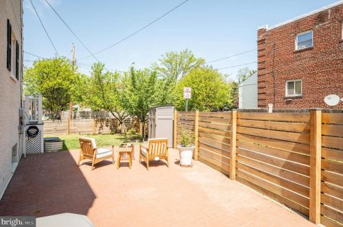 21 Clifford Ave, Alexandria VA  22305-2702 exterior