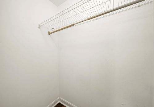 7339 Washtenaw Ave, Chicago IL 60645-1401 exterior