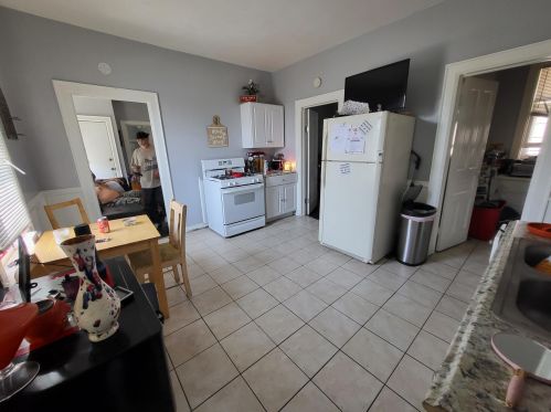 1910 11th St, Milwaukee WI 53204-3824 exterior