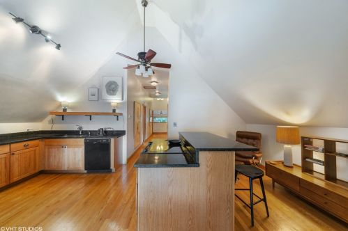 4018 Hamlin Ave, Chicago IL 60655-4013 exterior