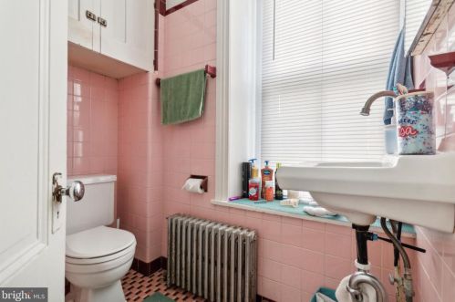 5911 Greene St, Philadelphia PA 19144-2540 exterior