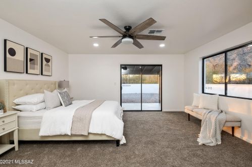 6611 Swan Rd, Tucson AZ 85718-5433 exterior