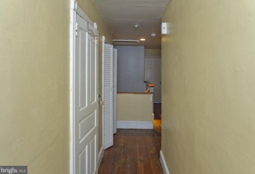 4830 Cedar Ave, Philadelphia PA 19143-2034 exterior