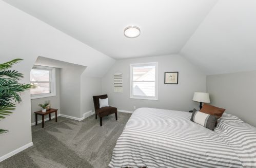 5742 40, Milwaukee WI 53221-3910 exterior