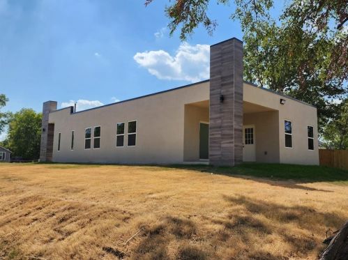 501 Martin Luther King St, Denison TX  75020-2459 exterior