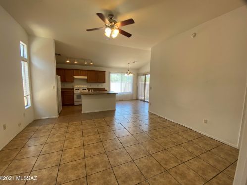 2049 Calle Arroyo Lindo, Tucson AZ  85706-5049 exterior