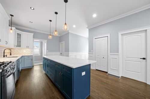 7920 Crandon Ave, Chicago IL 60617-1147 exterior