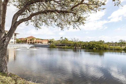 4323 Bayside Village Dr, Tampa FL 33615-5570 exterior