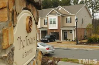 525 Panorama View Loop, Cary NC  27519-9806 exterior