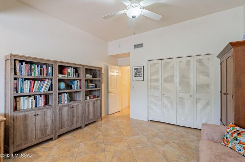 1024 Camino Diestro, Tucson AZ 85704-7694 exterior