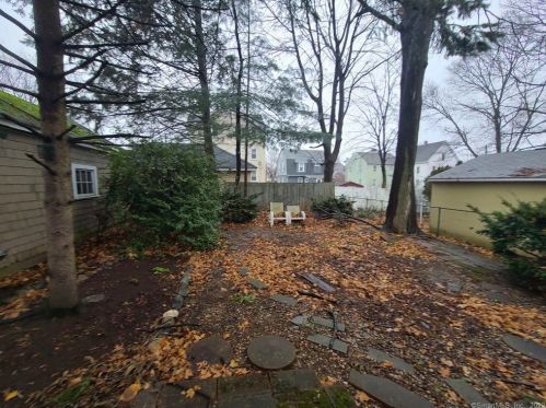 26 Howard St, New Britain, CT 06051-1724