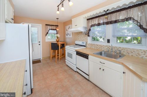 13 Ogden Ave, Camden NJ 08108-2016 exterior