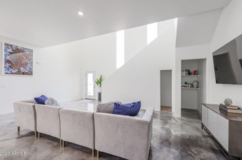 1708 5th St, Phoenix AZ  85004-2846 exterior