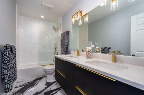 5520 Luna Ave, Chicago IL  60630-1312 exterior