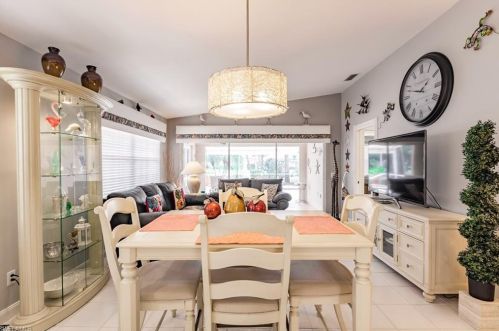 4091 Los Altos Ct, Naples FL 34109-1309 exterior