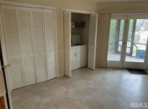 1005 Geyer Ave, Mishawaka IN 46544-4335 exterior