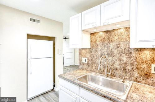 901 Rhue Haus Ln, Hummelstown PA 17036-9747 exterior