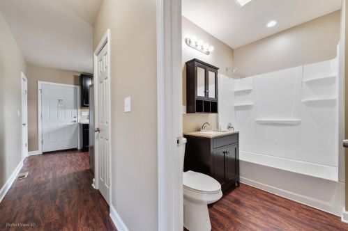 47 21 Ave, Broadview IL 60153-1236 exterior