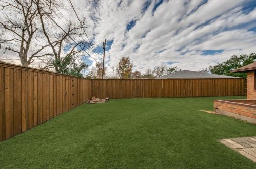 9930 Cloister Dr, Dallas TX 75228-3617 exterior