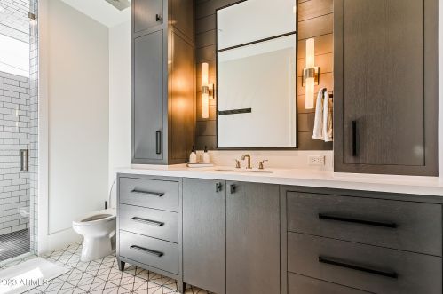 5431 Exeter Blvd, Phoenix AZ 85018-3227 exterior