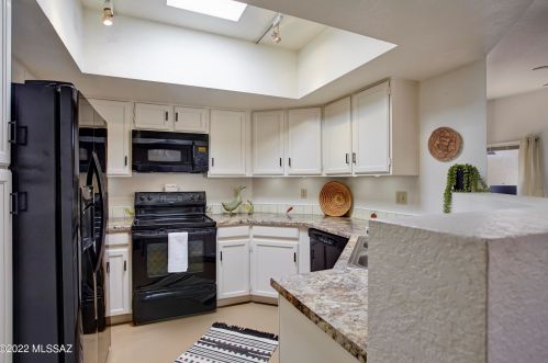 4413 Kleindale Rd, Tucson AZ 85749-8331 exterior