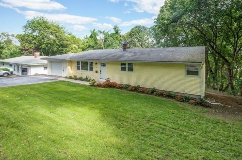 65 Flagg St, Worcester MA  01602-1452 exterior