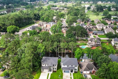 8610 Cross Country Dr, Humble TX 77346-6115 exterior