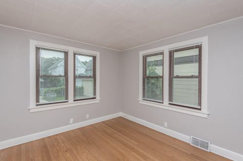 2134 52nd St, Milwaukee WI  53208-1135 exterior