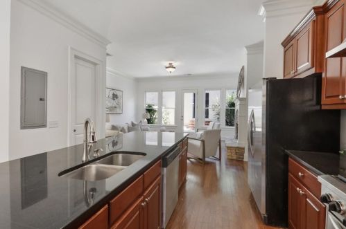 482 Bartram St, Atlanta GA 30316-6808 exterior