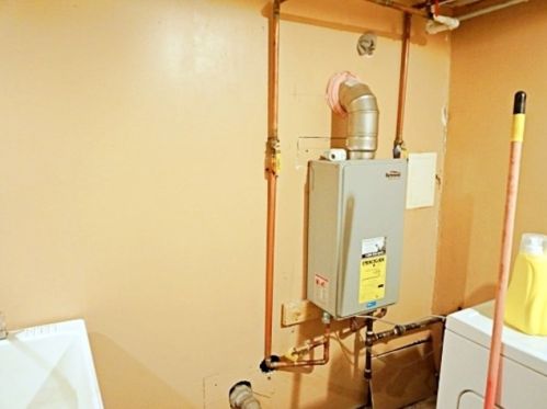 4417 Gladys Ave, Chicago IL 60624-2620 exterior