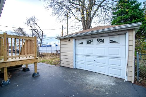 3926 104th St, Chicago IL 60628-2511 exterior