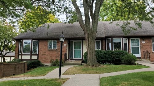 2325 Radcliff Vlg Dr, Grand Rapids MI 49546-7724 exterior