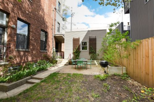 2075 Oakley Ave, Chicago IL  60647-4100 exterior