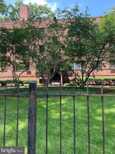 4725 1st St, Washington DC  20032-2725 exterior