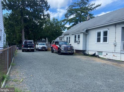 1025 Quinton Ave, Trenton NJ 08629-2402 exterior