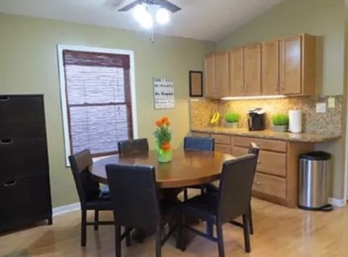 551 Babcock Ave, Elmhurst IL  60126-1803 exterior