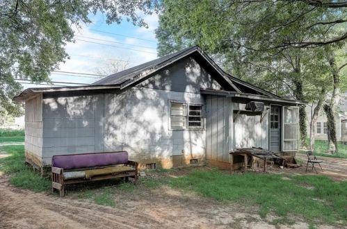 1497 Hancock Ave Ext, Gainesville GA 30501-7215 exterior