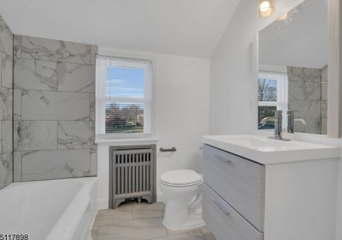 25 Morgan Ln, Bridgewater NJ 08807-3007 exterior