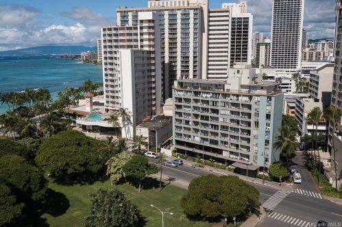 2572 Lemon Rd, Honolulu HI 96815-3766 exterior