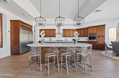 36648 27th Ave, Phoenix AZ 85086-8747 exterior